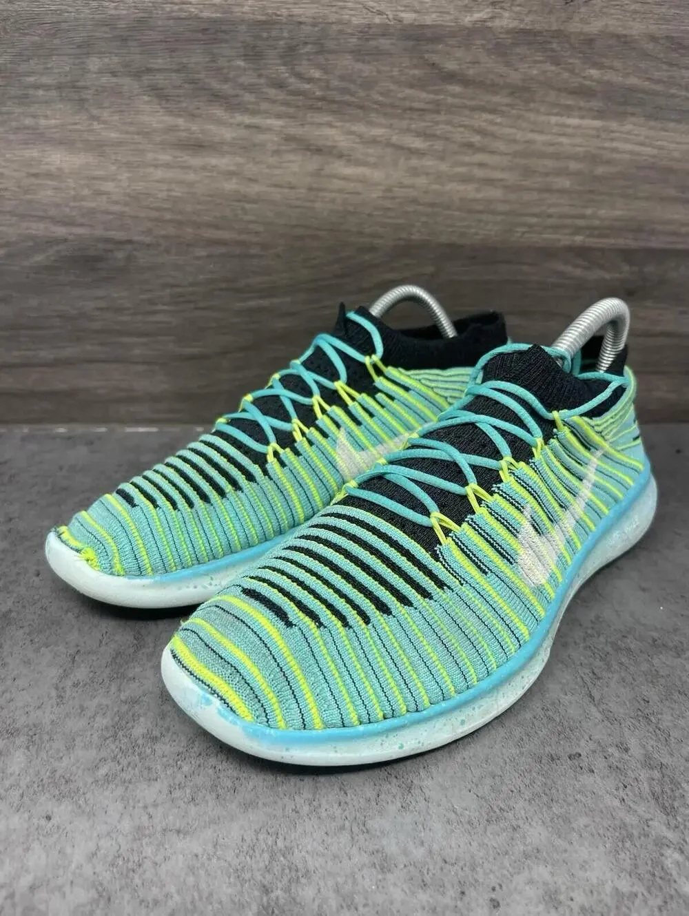 Nike Free RN Motion Flyknit Sneakers Womens Size 8 Green Blue Running 834585-300 - Picture 2 of 10